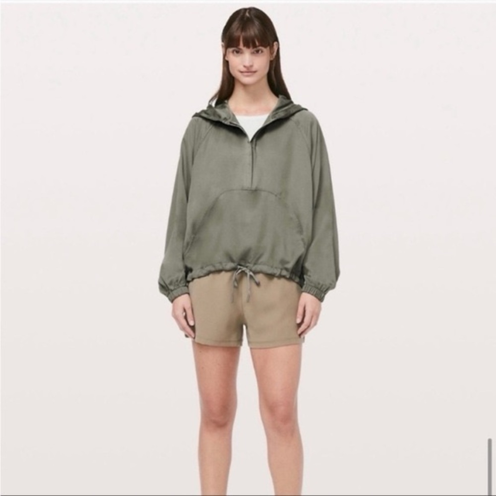 Lululemon city stroll hoody size 6